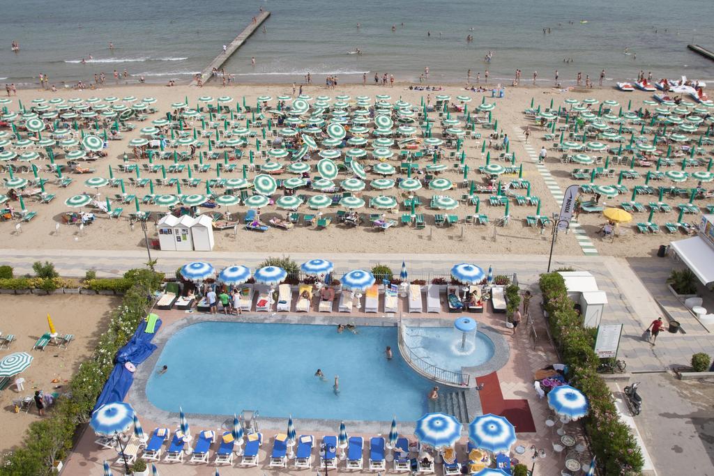 Hotel Elpiro Lido di Jesolo Exterior photo